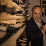 reportaz fotograficzny w piwniczce z winami